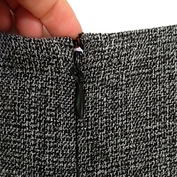 New York & Company Black/Gray Faux Leather Business Dress. Size  0 - Picture 6 of 11